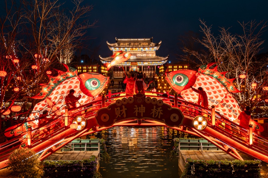 婺女洲抱玉塔夜景